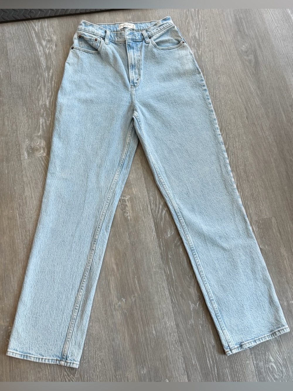 Abercrombie & Fitch Light Blue 'The '90s Straight' Ultra High Rise Jeans 29/8